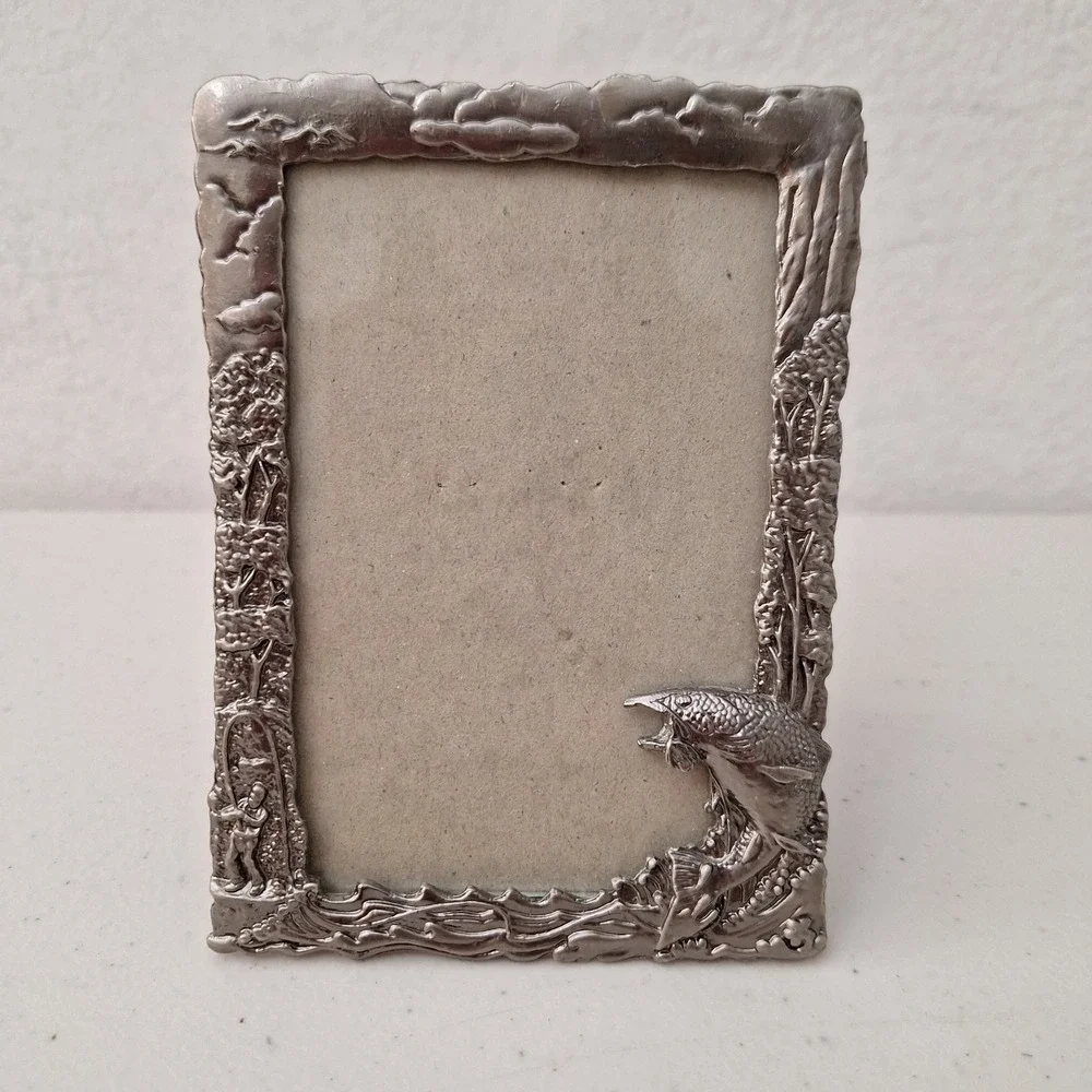 Vintage 1990's Heavy Pewter Fish Water Nature Picture Frame 5